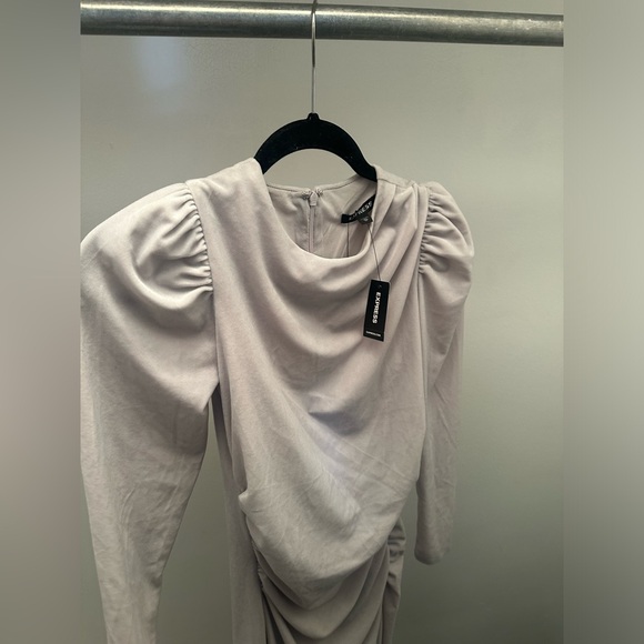 Express dress - Picture 9 of 9